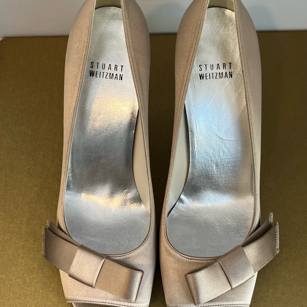 Stuart Weitzman Women's Satin beige heels